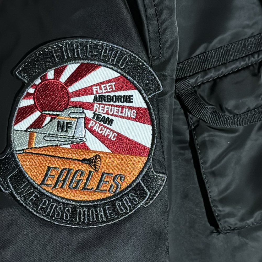 ALPHA INDUSTRIES Bomber B-15 Flight Jacket Fart-Pac Eagles Vintage Coat Medium - Picture 4 of 14